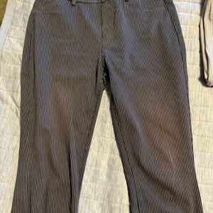 Uniqlo Women's Blue and White Striped stretch Cropped Jeans